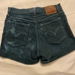 Vintage Levi shorts size 27
